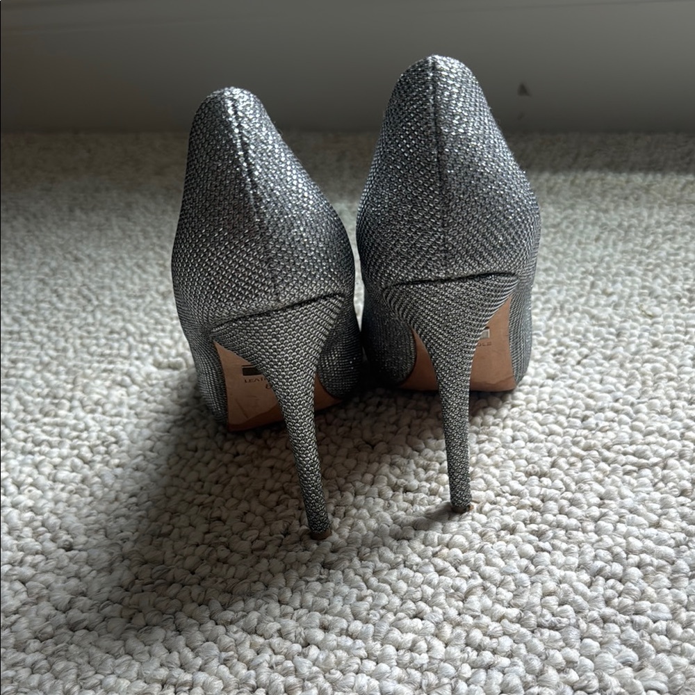 Badgley‎ Mischka Silver Stiletto Heels Classic Design - Picture 5 of 6